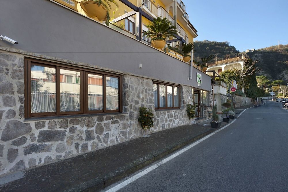 undefined B&B Sorrento Central 5