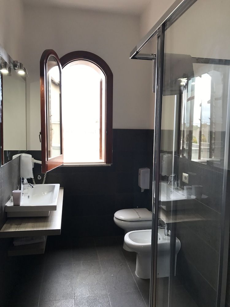 apart hotel Kalaskiso' Family Studio, 1 Queen Bed with Sofa bed, Kitchenette, Sea View 9