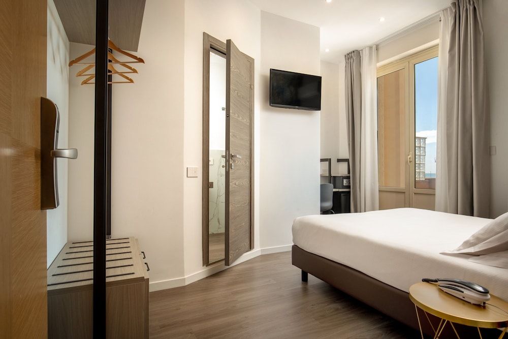 Hotel La Scaletta Double or Twin Room, Sea View 5