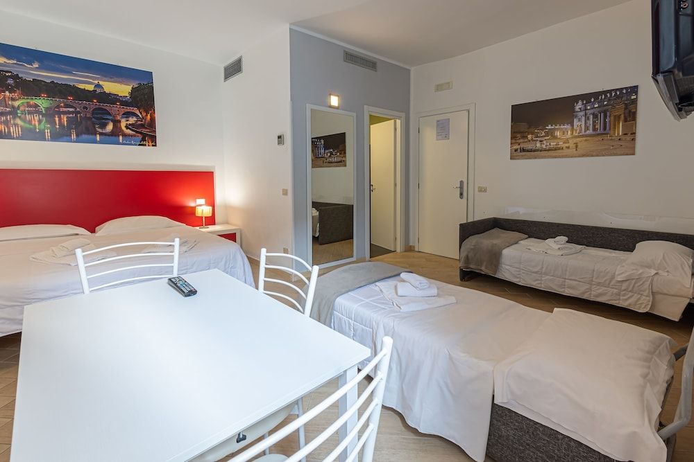 undefined B&B A Picture of Rome 7