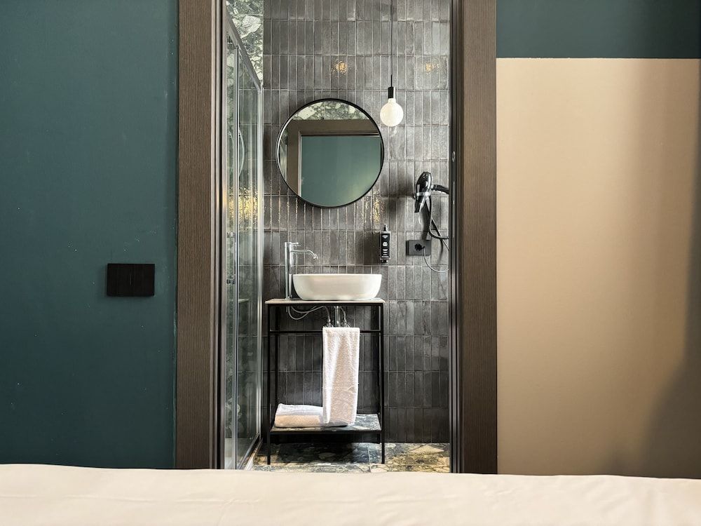 AV Hotel Milano Double Room 4