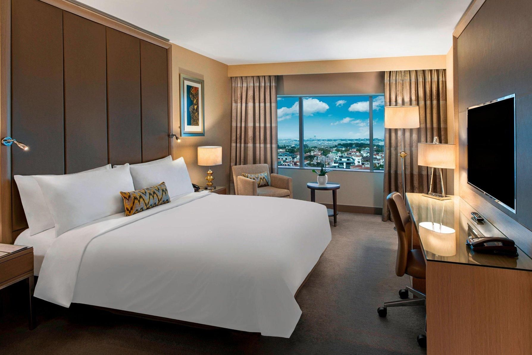 Deluxe City 1 King Bed, Guest room, 1 King, City view