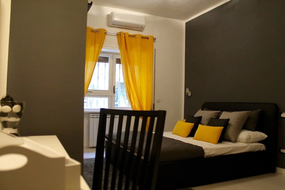 undefined Le Coq Suites 5