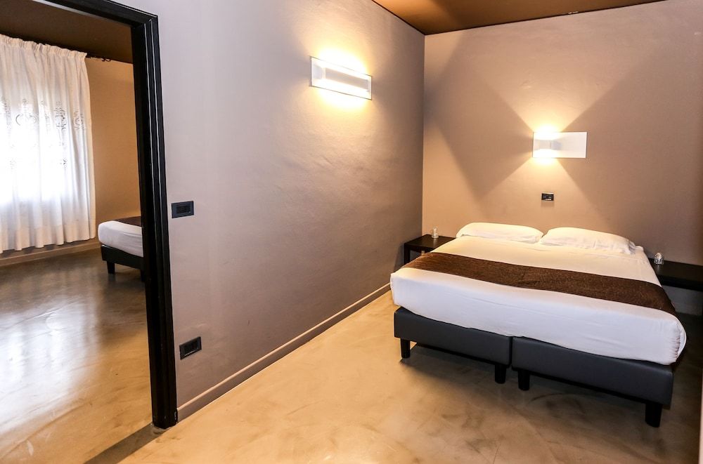 Hotel Mignon Family Room 3