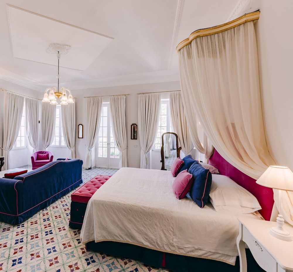 Suite, Sea View