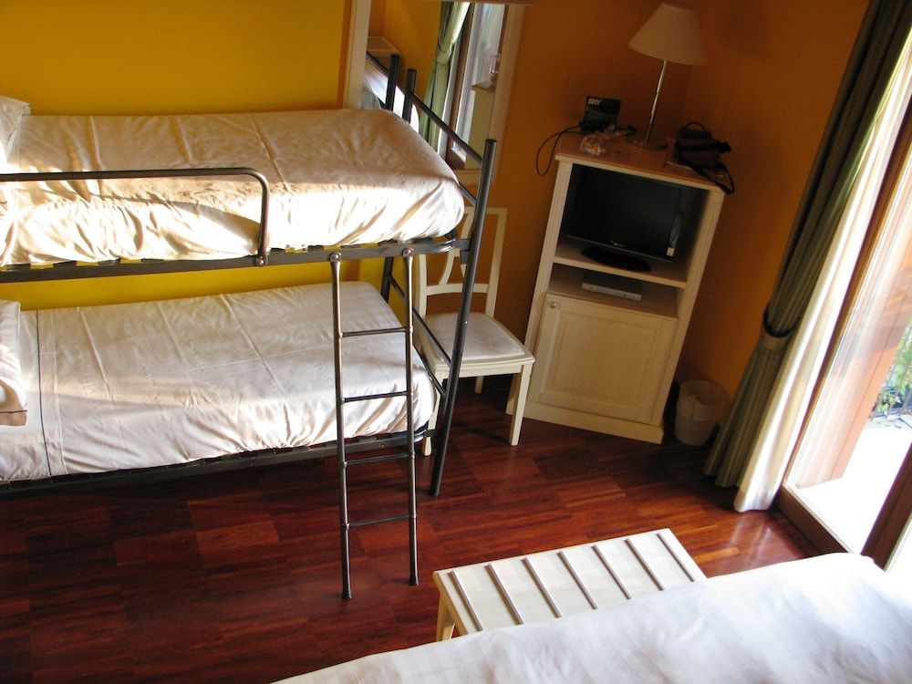 Hotel Ristorante Vecchia Riva Family Room