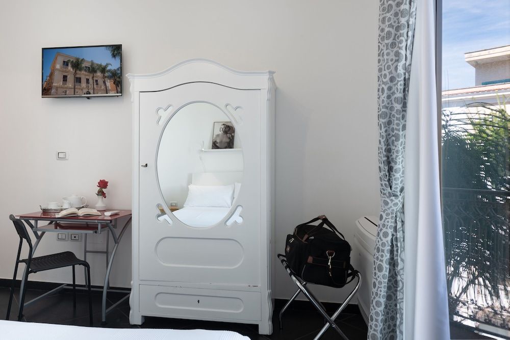 B&B Maria Vittoria and Apartments Economy Double Room, Balcony 3