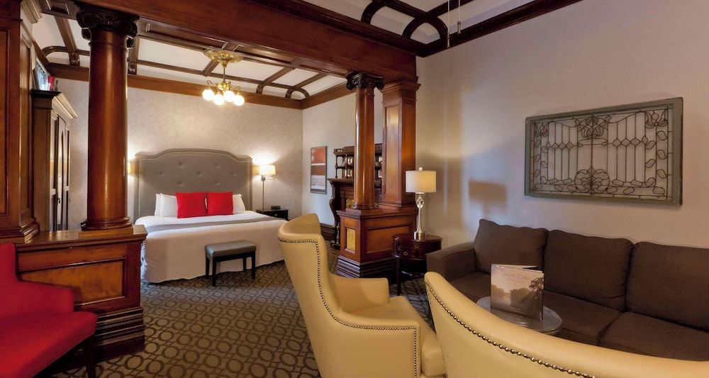 undefined Idlewyld Inn & Spa 5