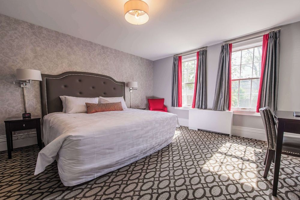 undefined Idlewyld Inn & Spa 4