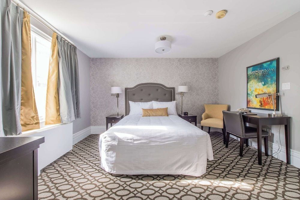 undefined Idlewyld Inn & Spa 10