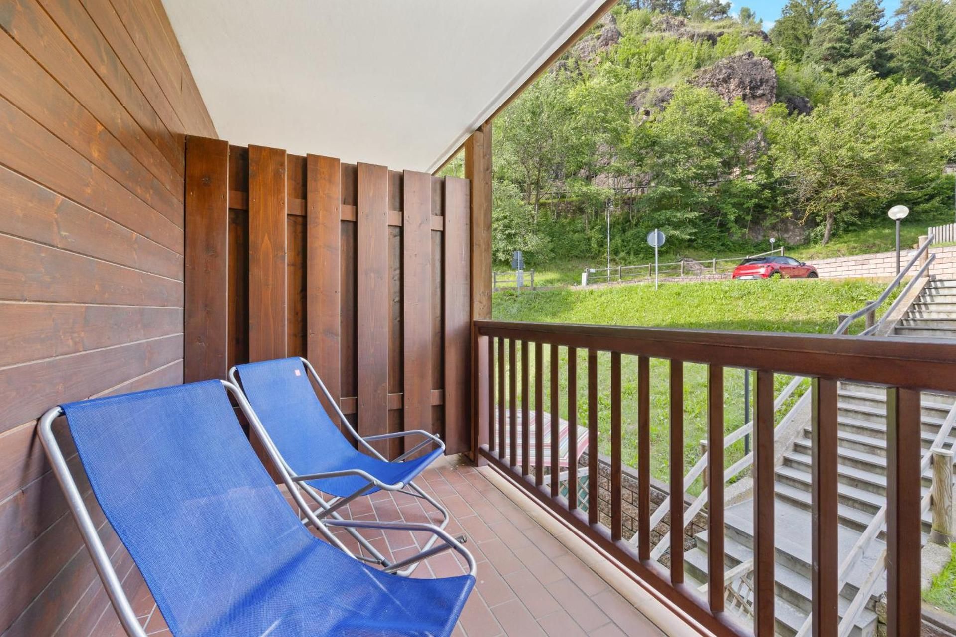 Superior Studio (4 People)