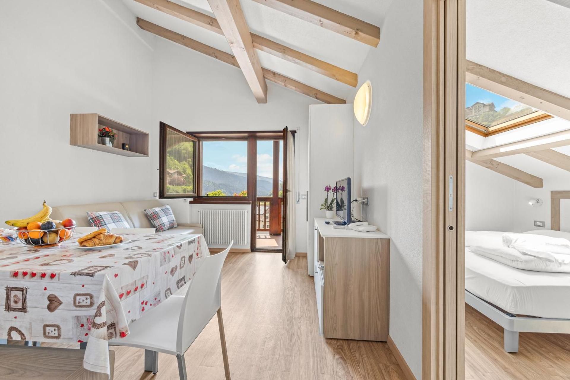 Superior Two-Bedroom Apartment with Valley View
