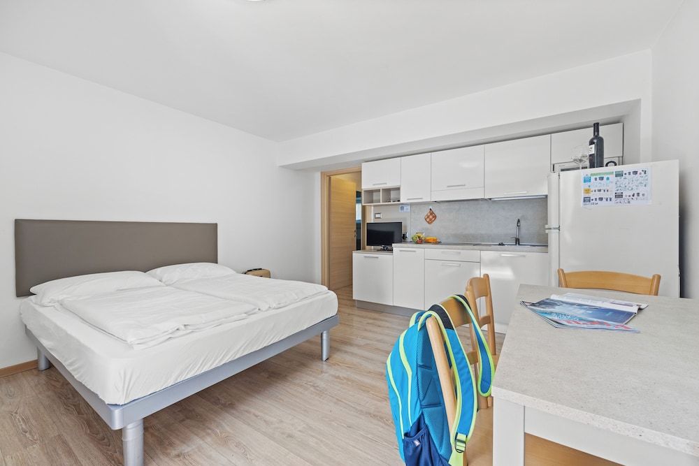 Panoramic Apartment, 1 Bedroom, Garden Area (4 pax South)