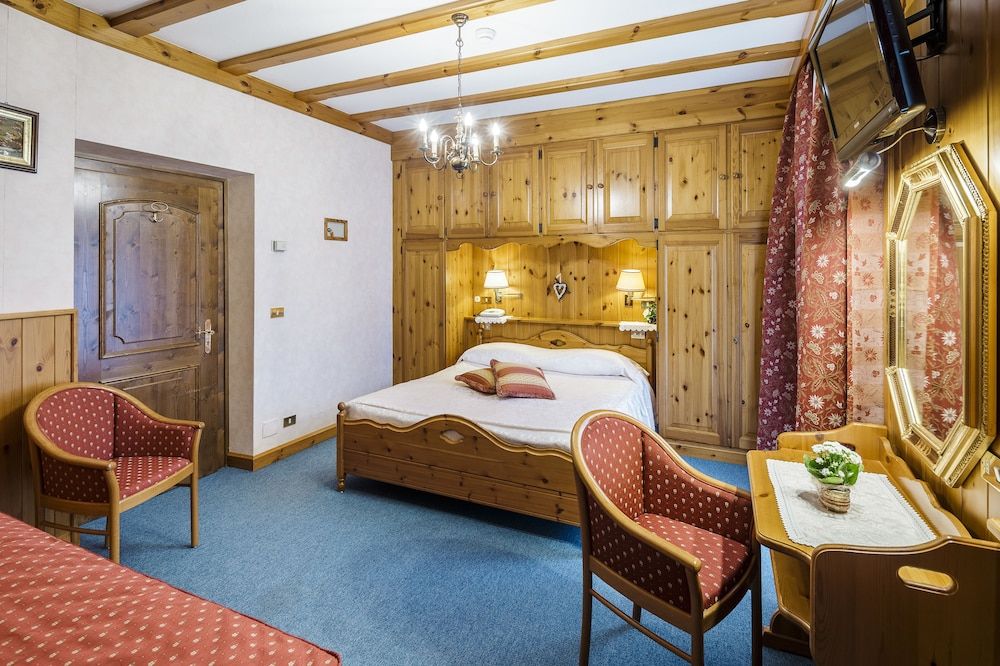 Columbia Comfort Double Room, Balcony, Mountain View