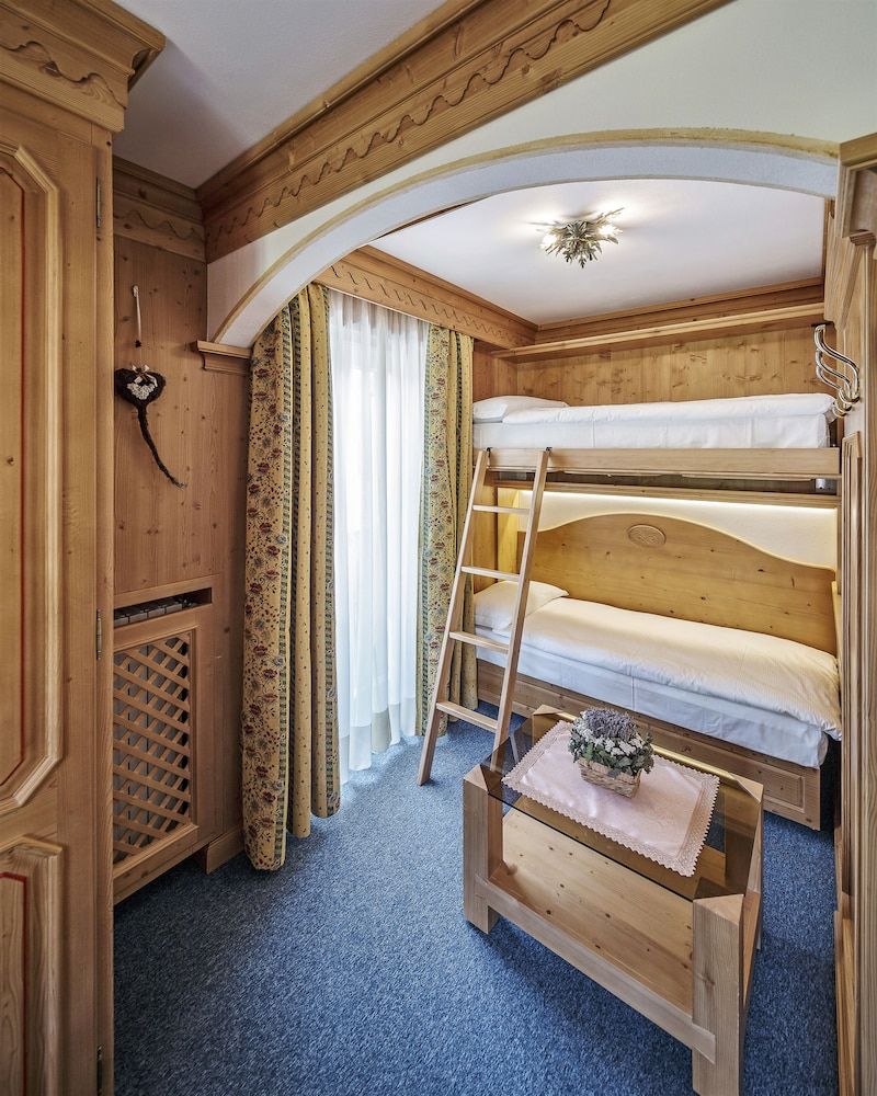 undefined Columbia 3