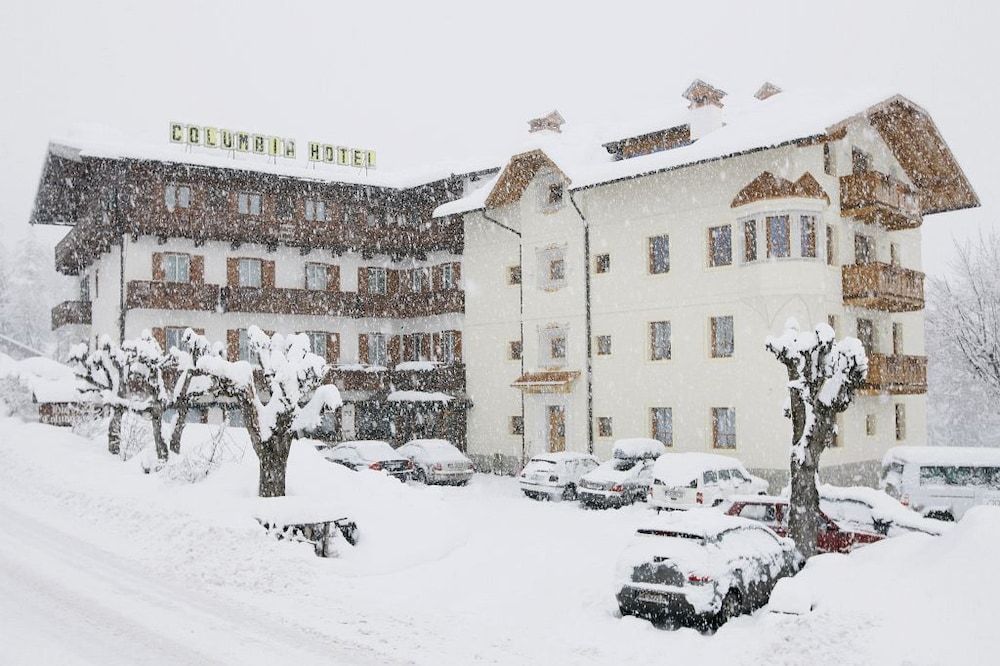 undefined Columbia 7