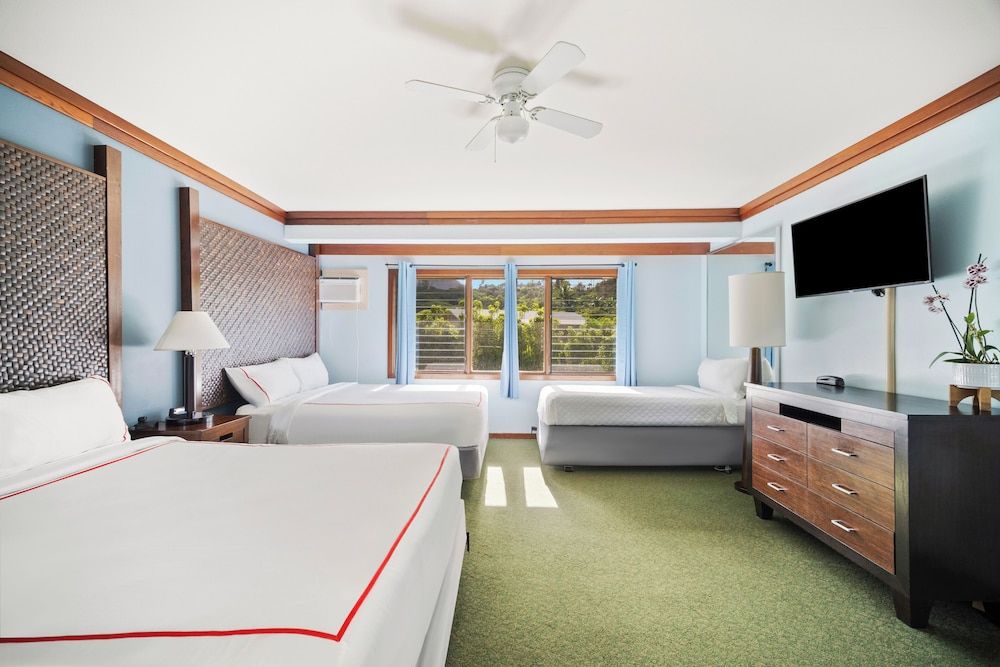 Kauai Inn Standard Room, Multiple Beds (No Resort Fee, Free Breakfast)