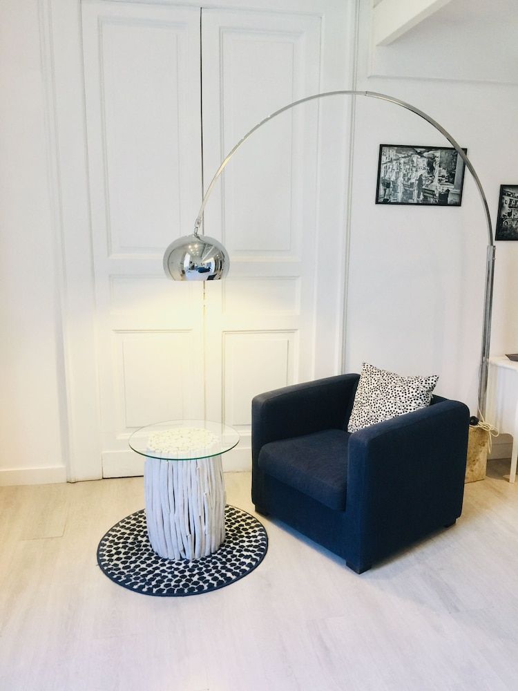 B&B Neapolis Bellini Deluxe Suite, City View 6