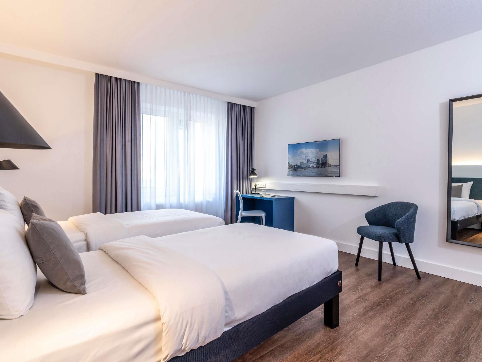 ibis Styles Hamburg Alster City Standard Room with 2 single beds