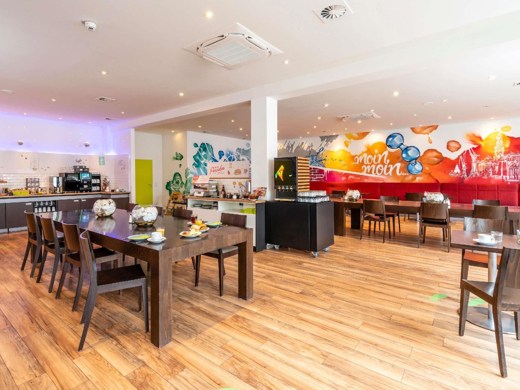 undefined ibis Styles Hamburg Alster City 10