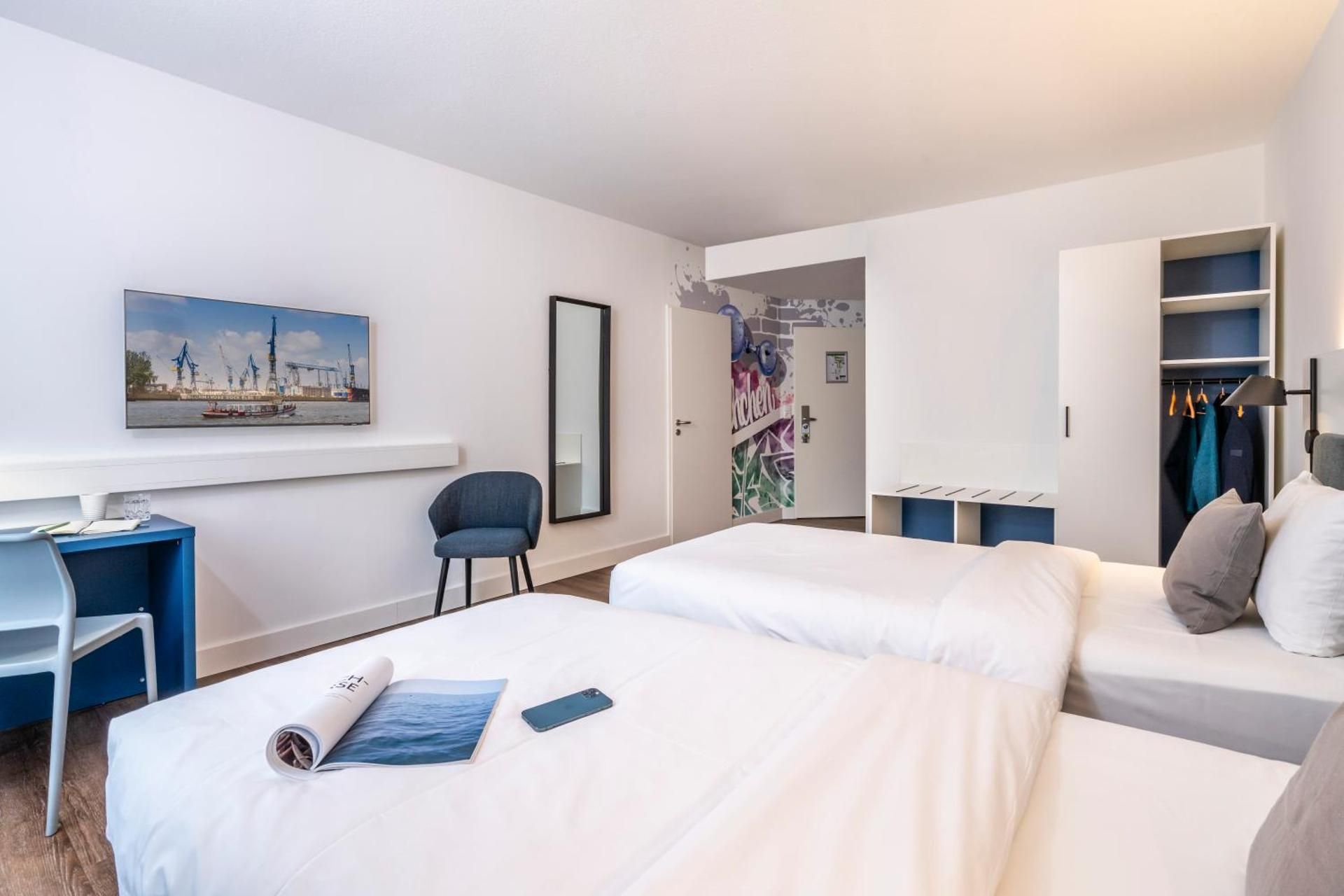 ibis Styles Hamburg Alster City Standard Room with 2 single beds 2