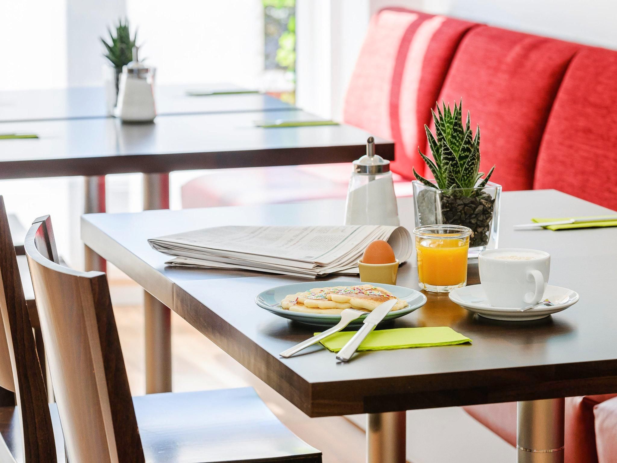 undefined ibis Styles Hamburg Alster City 6