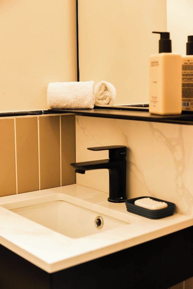 Union Hotel Single Room (Chic Solo Double) 10