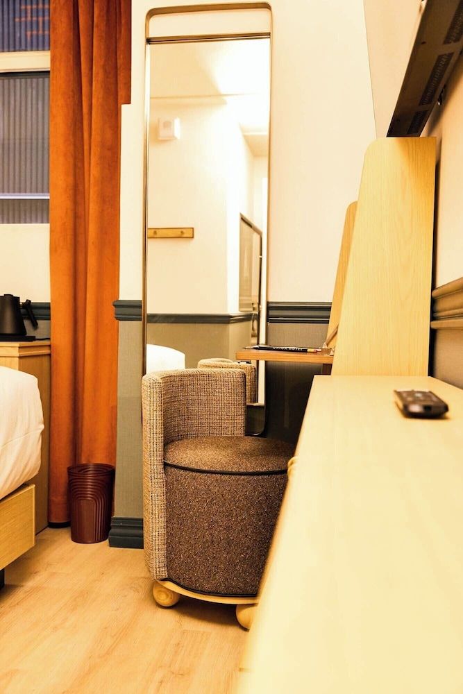 Union Hotel Single Room (Chic Solo Double) 13