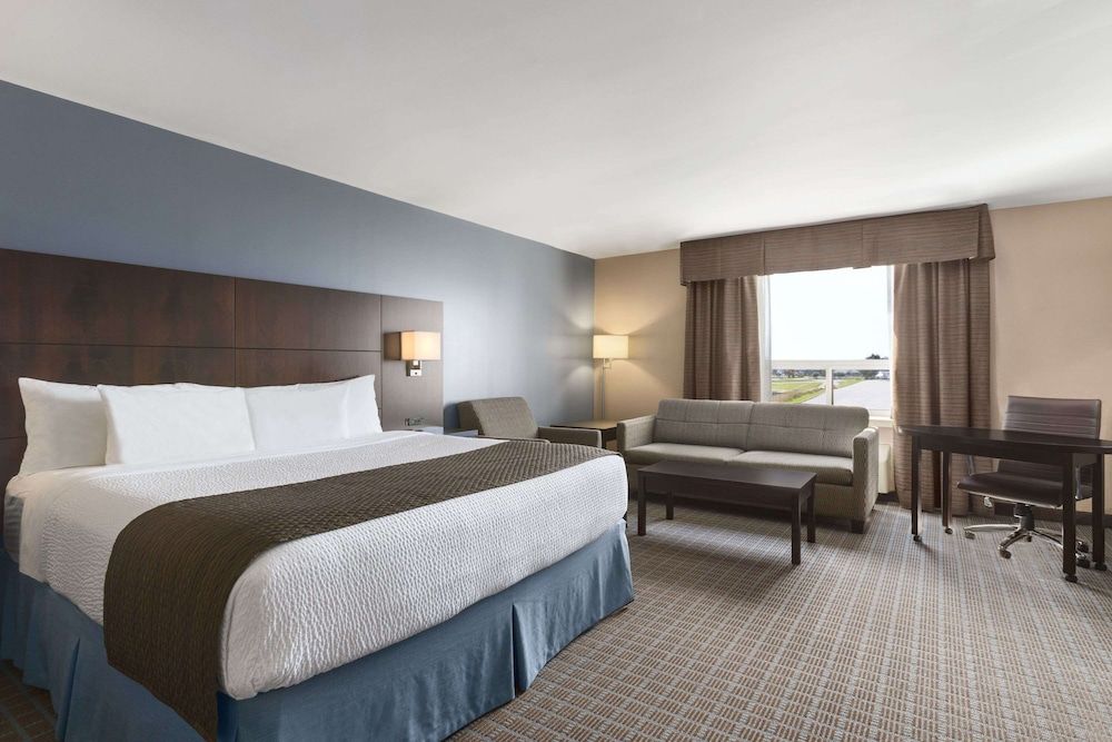 Standard Room, 1 King Bed, Non Smoking