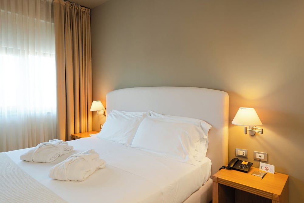 Hotel Touring Double or Twin Room 5