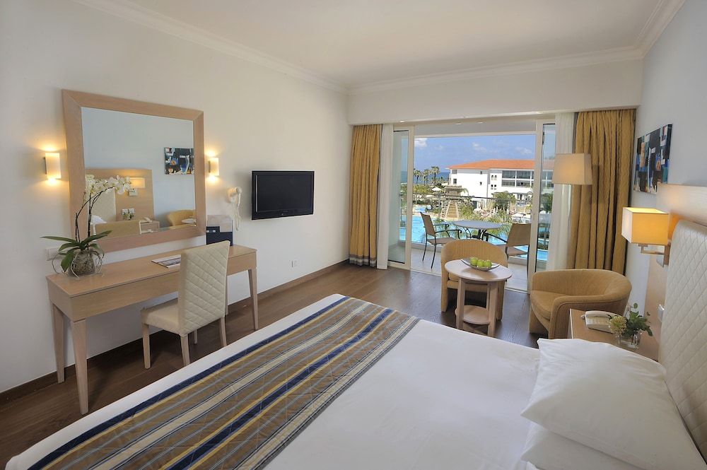 undefined Olympic Lagoon Resort - Paphos 10