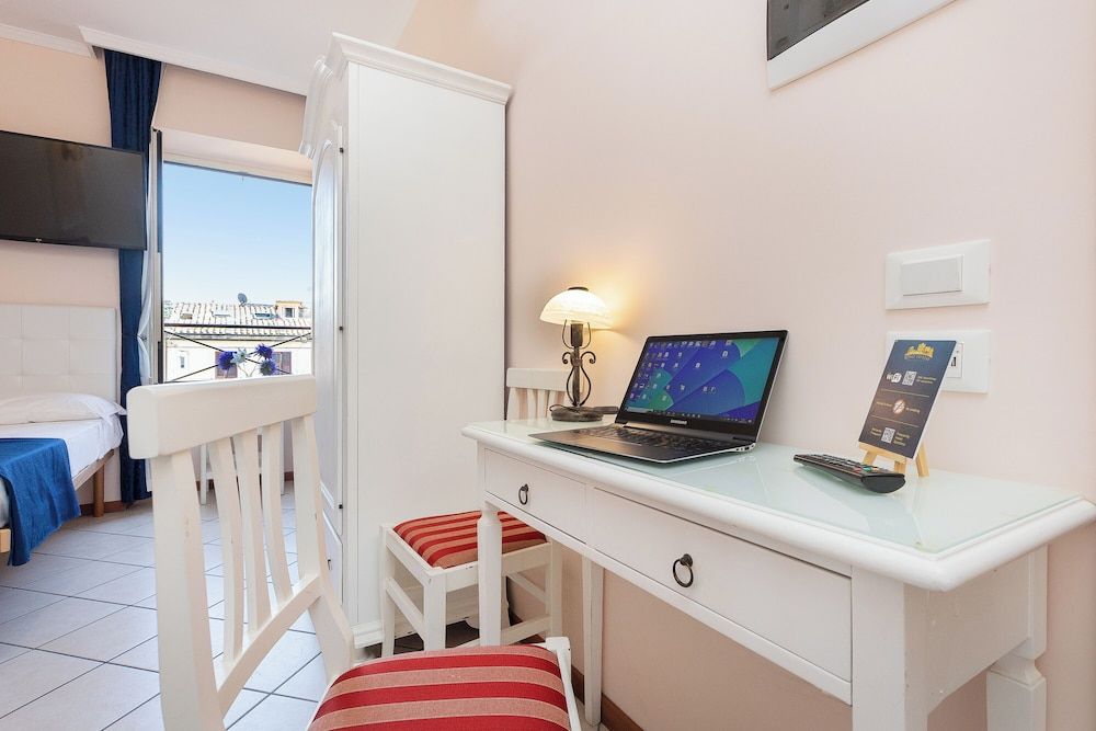 Rome To Stay Twin Room (2 Single Beds) 14