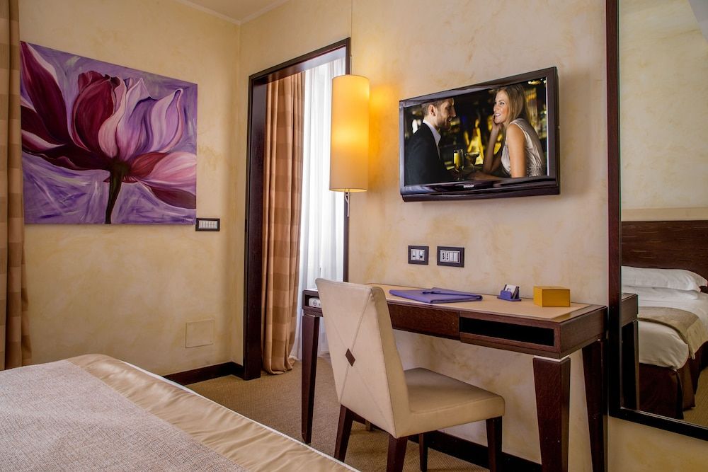 undefined Les Fleurs Luxury House 3