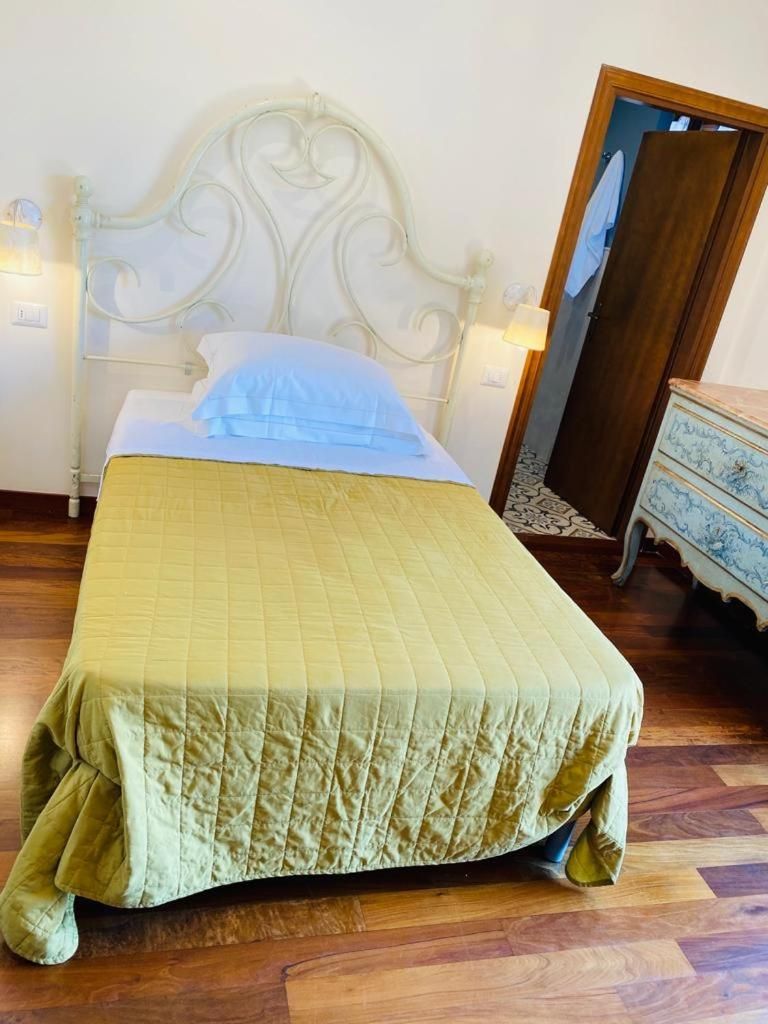 Deluxe Single Room with Balcony