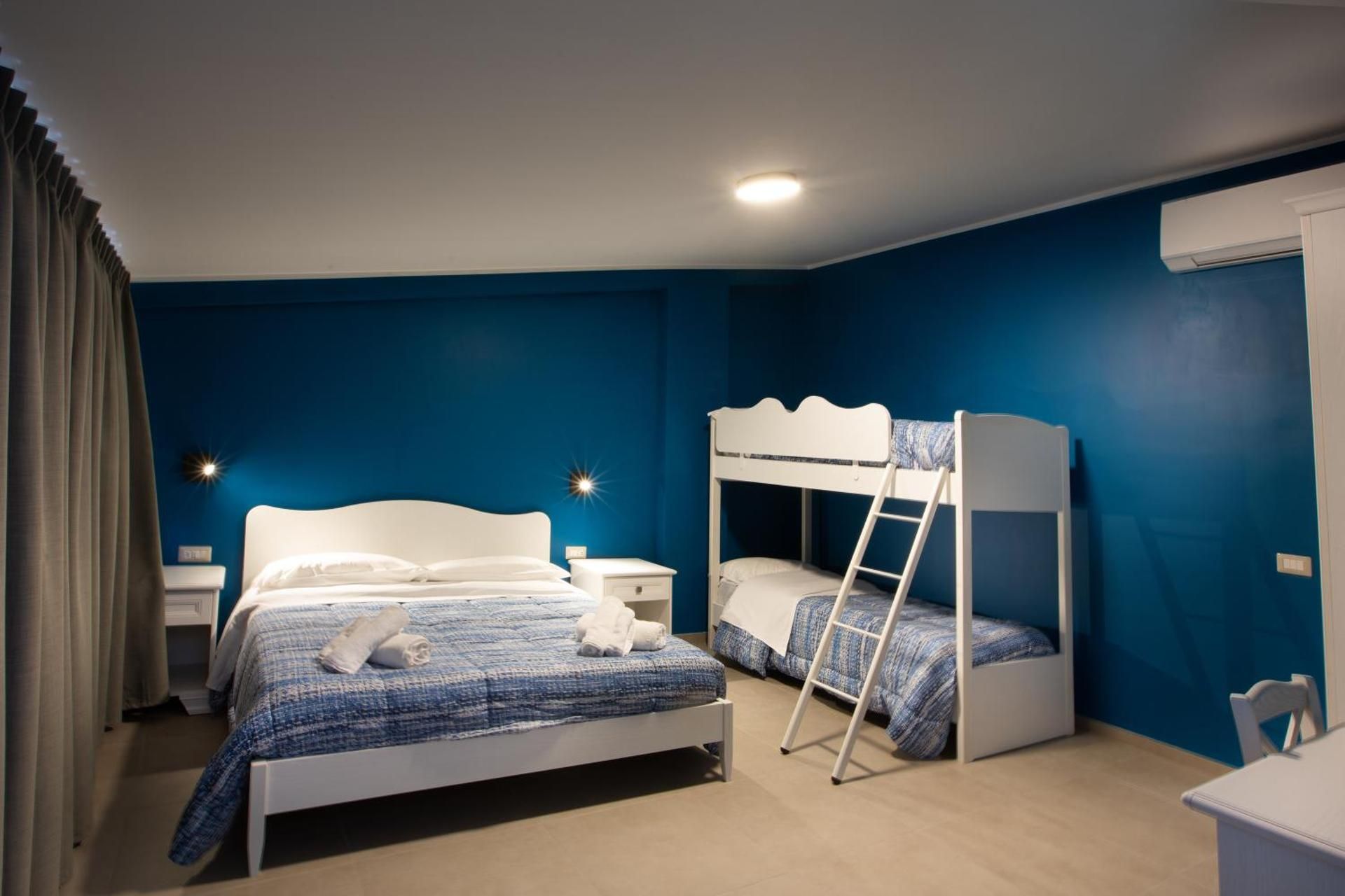 Comfort Triple Room