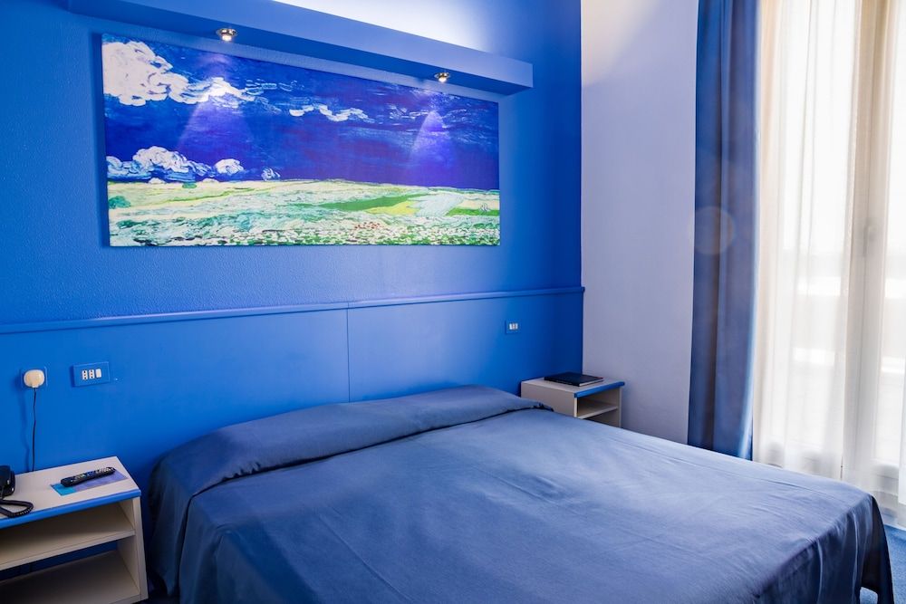 Hotel Italia Double Room, 1 Queen Bed 11