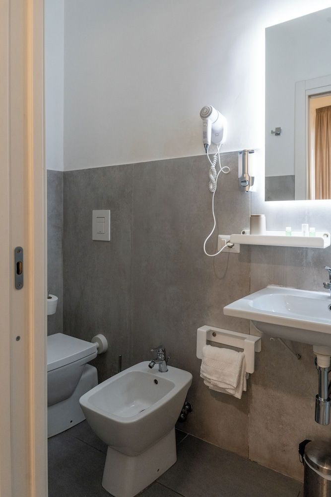 Hotel San Michele Standard Double Room 9