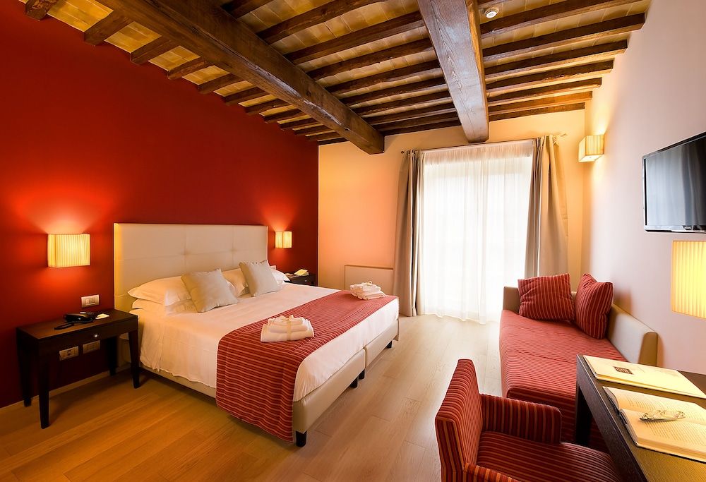 Relais dell'Olmo Deluxe Triple Room