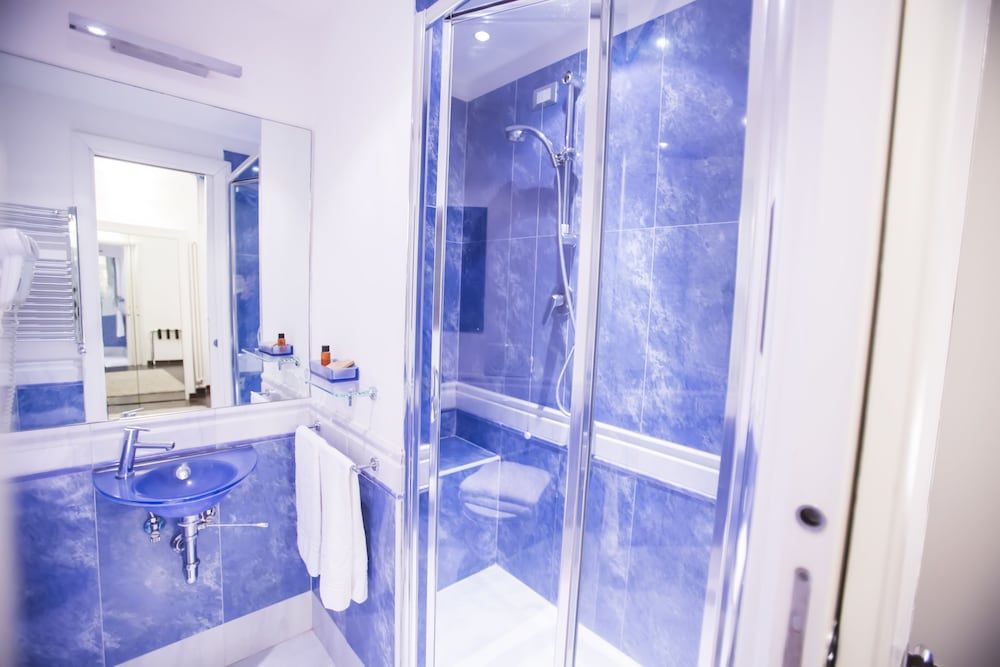 BBQueen Double Room (with extra bed) 6