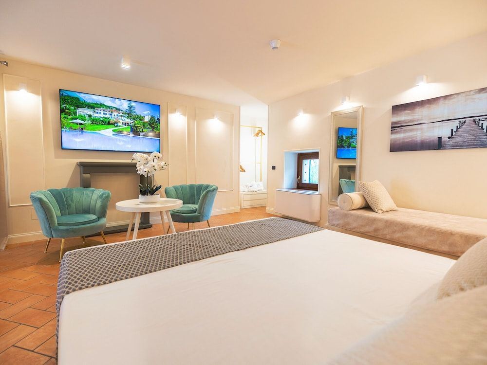 Hotel Villa Cariola Suite 4
