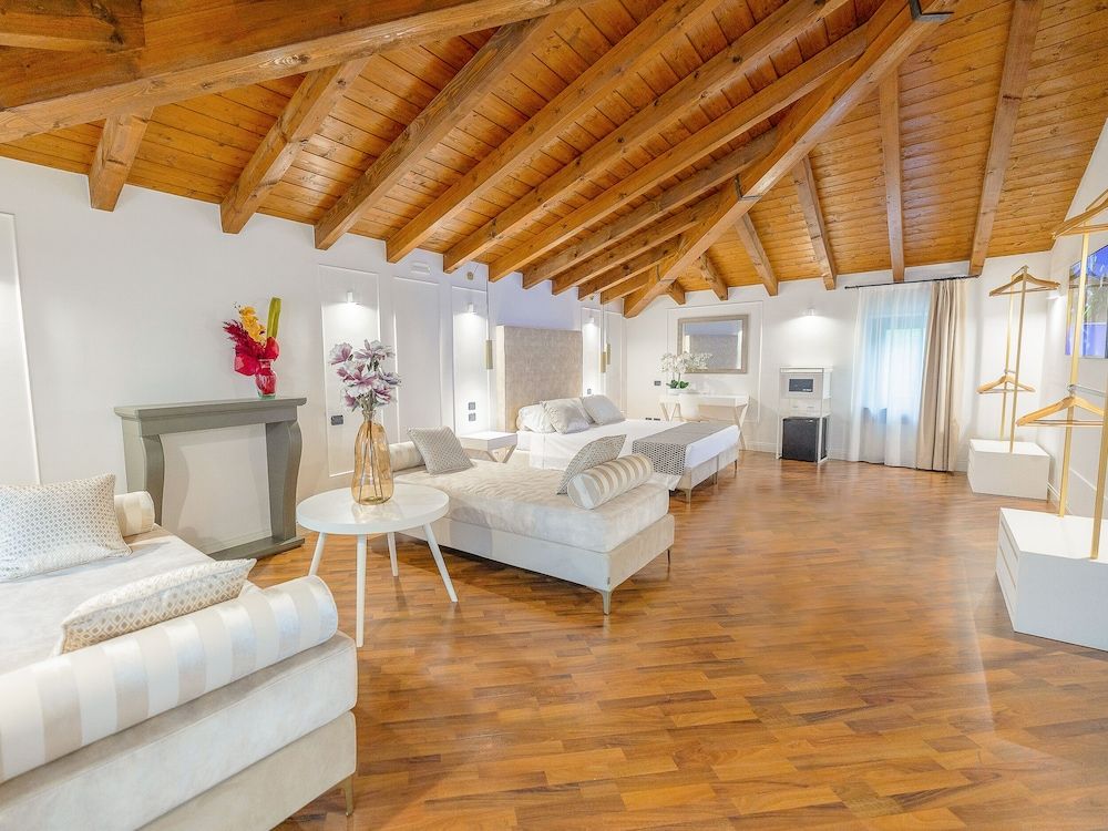 Hotel Villa Cariola Suite 10