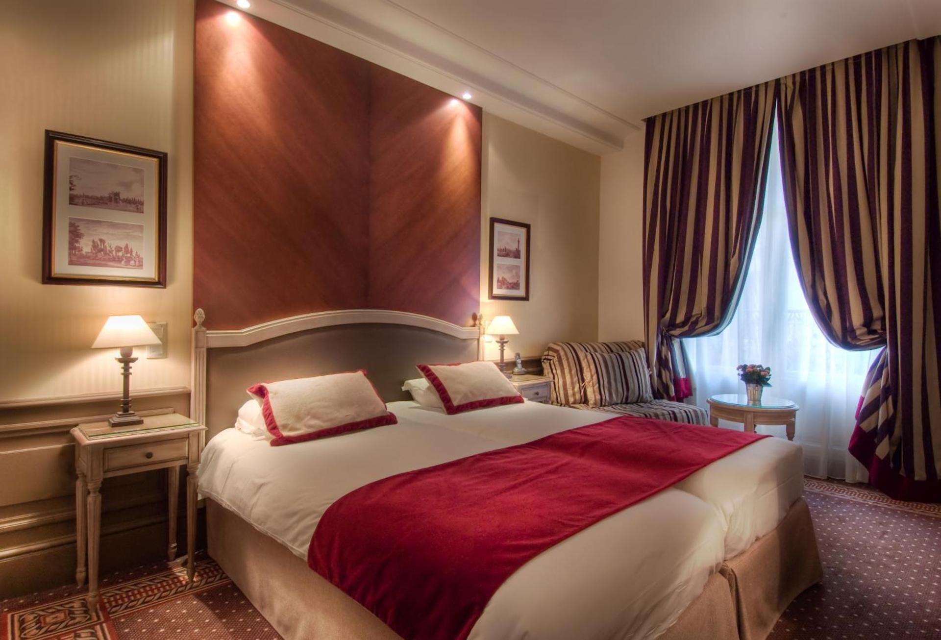 1 Queen And 1 Single, Non-Smoking, Superior Room, Larger Room