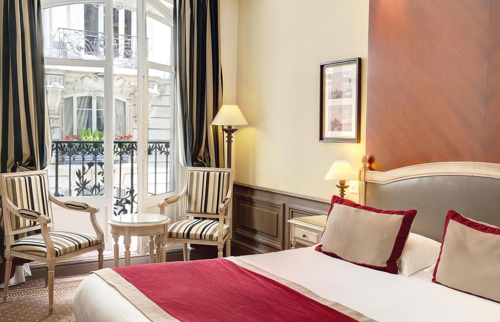 1 Queen Bed, Nonsmoking, Superior Room, Larger Room