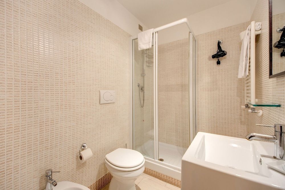 Target Inn Rome Double or Twin Room 3