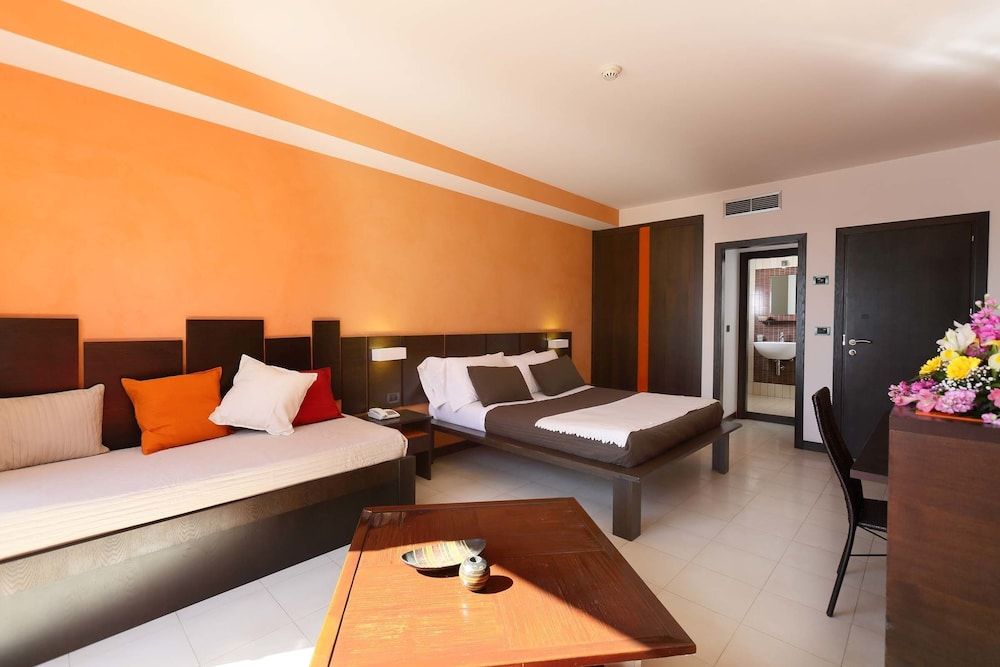 Junior Suite, Balcony (3 pax)