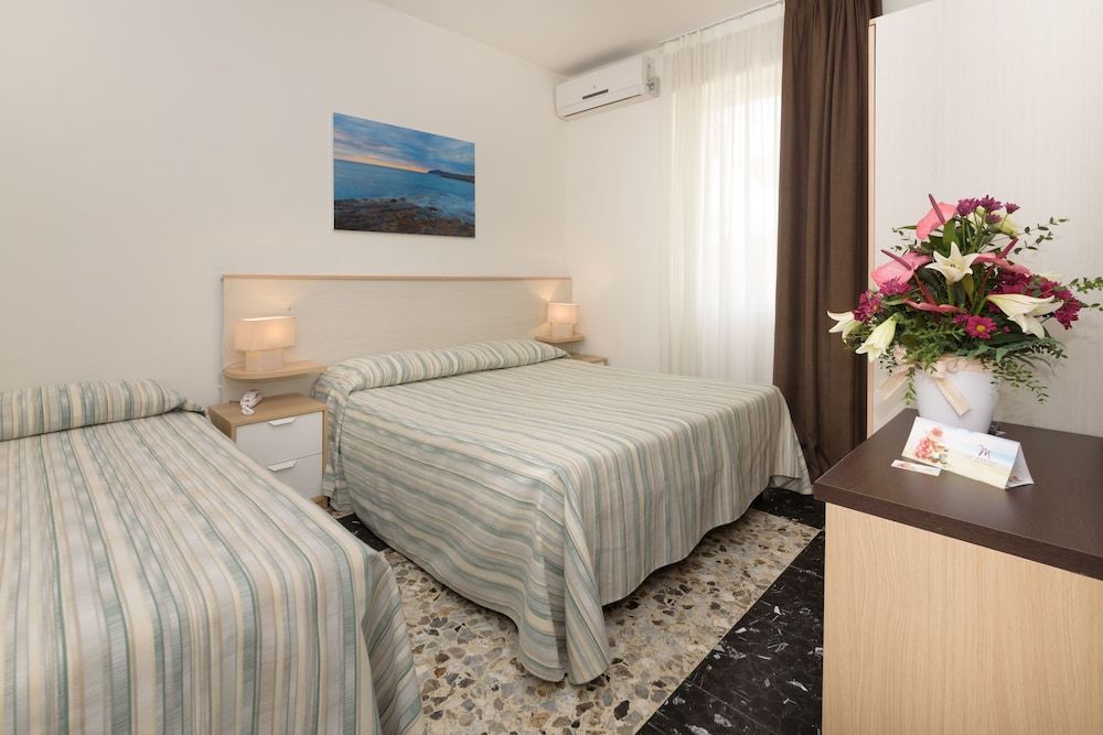 Comfort Triple Room