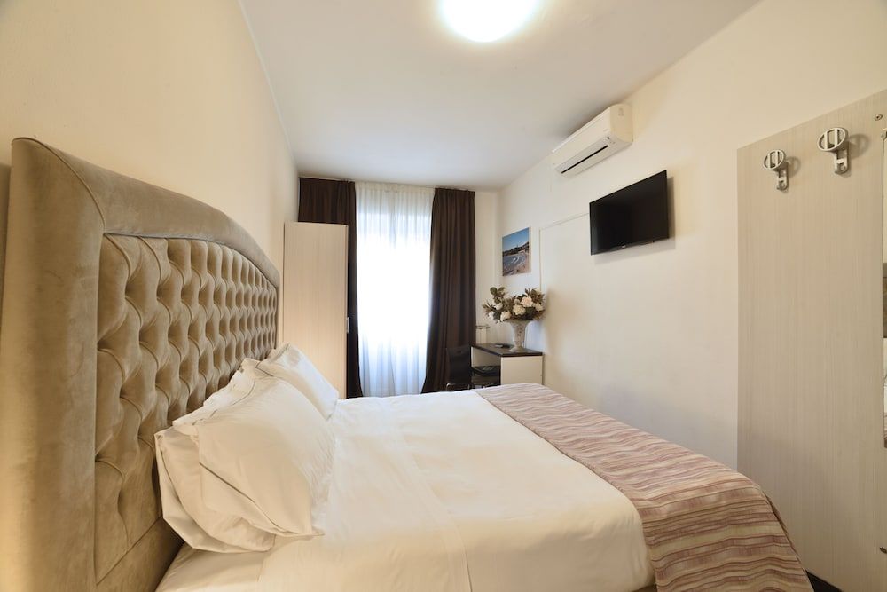 Comfort Double Room, 1 Bedroom, Non Smoking, Partial Sea View