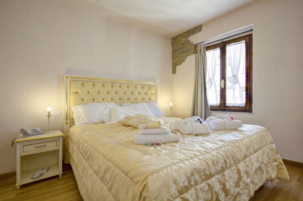 Hotel Volterra In Superior Luxury Suite 3