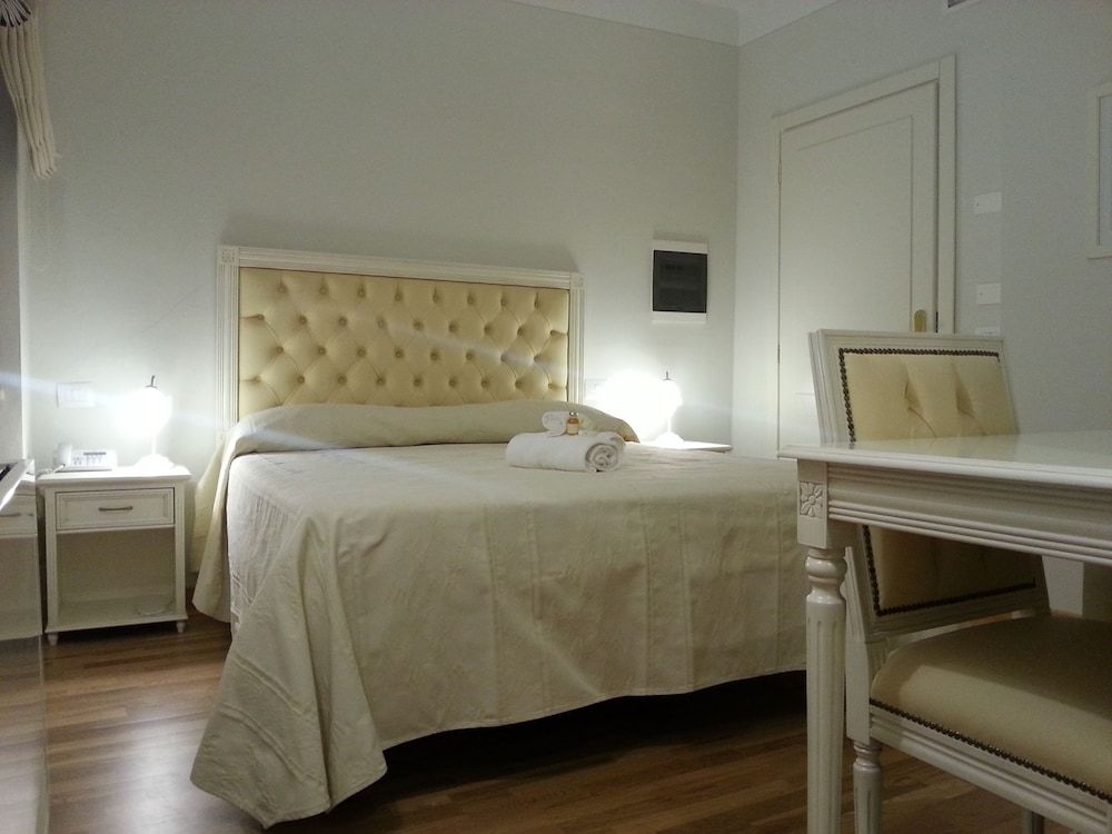 Hotel Volterra In Superior Traditional Room, 1 Queen Bed 5