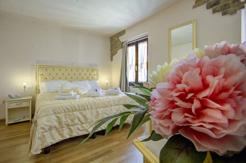 Hotel Volterra In Superior Luxury Suite 4
